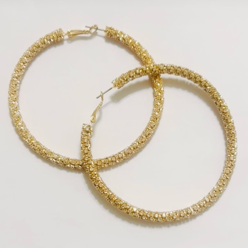 🔥🔥🆕Sparkly Gold Hoop Earrings - Picture 3 of 4